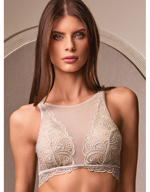 Wireless padded top. BROADWAY