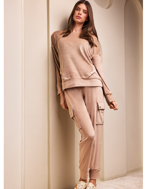 Long sleeve round neck pyjamas. LEISURE