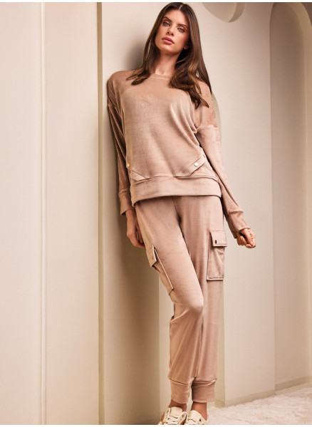 Long sleeve round neck pyjamas. LEISURE