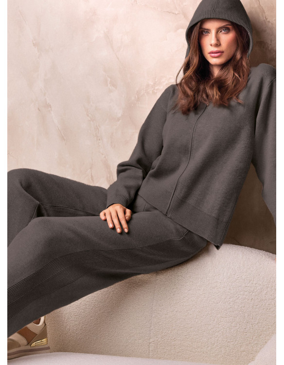 Maglia con cappuccio full zip. Serie LIVING