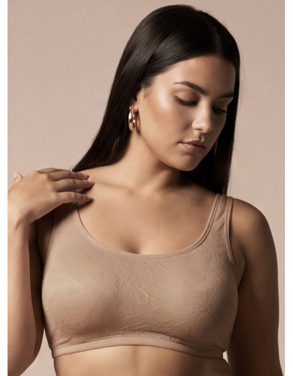 Top senza ferretto UNICA Lormar in pizzo tattoo color Toffe, con coppe supersoft e spalla larga.
