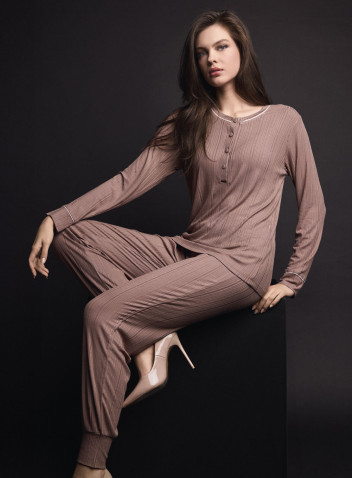 Pigiama serafino donna WELLNESS Lormar in viscosa pesante a costina con piping a contrasto e pantalone lungo con polsi