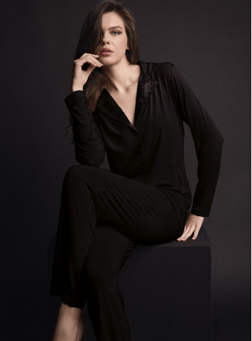 Pigiama aperto donna COUTURE Lormar in viscosa pesante con collo a rever, ricamo setificato e pantalone lungo coordinato 2