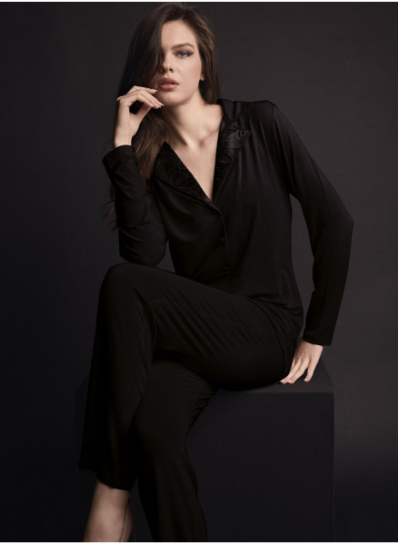 Pigiama aperto donna COUTURE Lormar in viscosa pesante con collo a rever, ricamo setificato e pantalone lungo coordinato