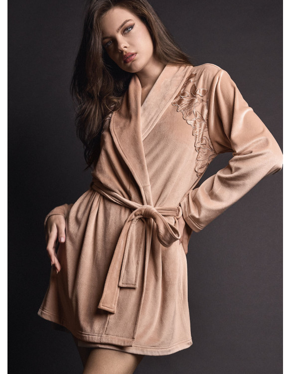 Vestaglia aperta donna COUTURE Lormar in soft velour con collo sciallato, cintura e ricamo setificato