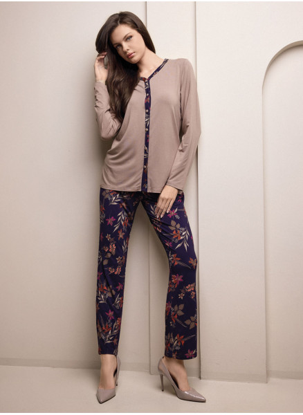 Button-up pyjamas — DESIRE