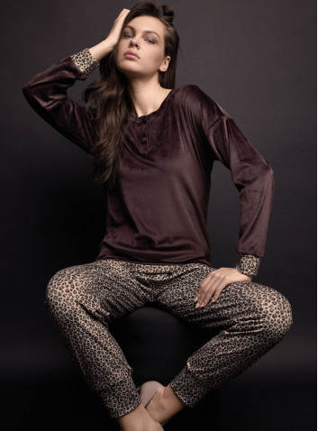 Lormar FANCY women’s grandad pyjamas in soft velour with plain top and animal-print cuffed pants