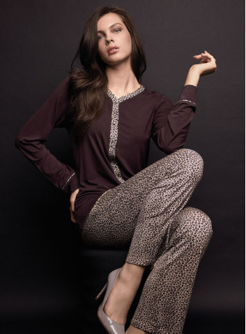 FANCY Lormar women’s button-up pyjamas in heavyweight viscose, plain long-sleeved top and animal-print long trousers