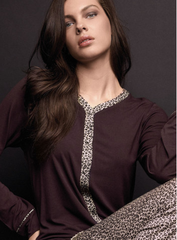 FANCY Lormar women’s button-up pyjamas in heavyweight viscose, plain long-sleeved top and animal-print long trousers 2