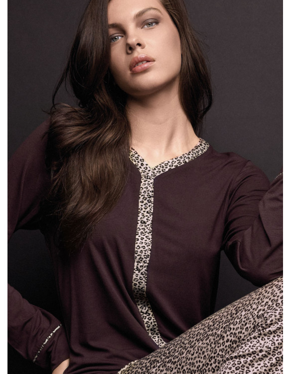 Button-up pyjamas — FANCY