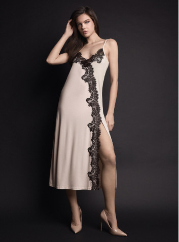 Lormar PLAISIR women’s long nightdress in heavyweight viscose, enhanced by refined contrast lace