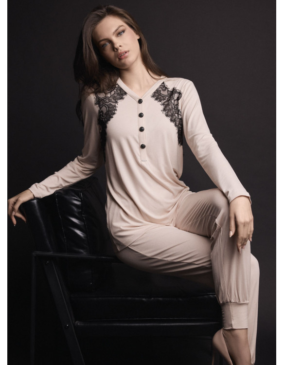 Pigiama serafino donna PLAISIR Lormar in viscosa pesante con pizzo a contrasto, bottoni bijoux e pantalone lungo