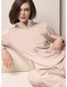 Tuta full zip donna SHINY Lormar soft velour, giacca a maniche lunghe con zip frontale e pantalone lungo. Strass ton sur ton