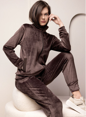 Lormar TARGET women’s soft velour long sleeve full zip homewear jacket and long pants with cuffs