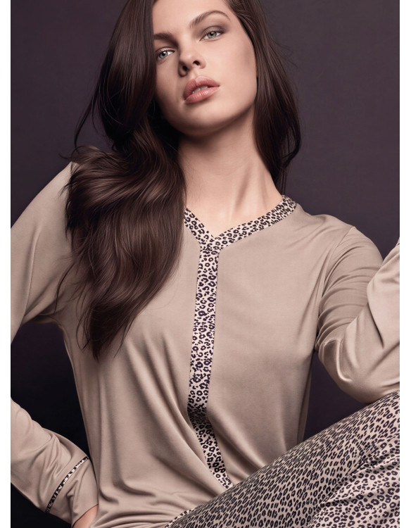 Button-up pyjamas — FANCY