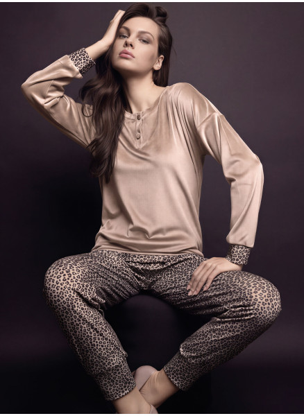 Lormar FANCY women’s grandad pyjamas in soft velour with plain top and animal-print cuffed pants