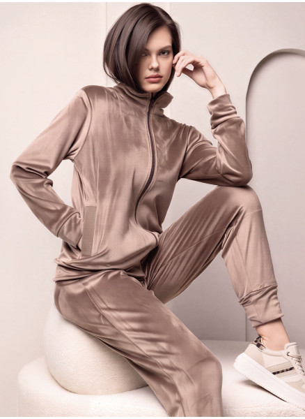 Lormar TARGET women’s soft velour long sleeve full zip homewear jacket and long pants with cuffs