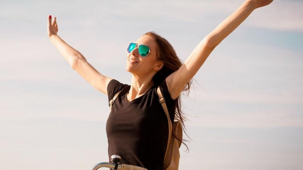 BRA T-SHIRT: THE PERFECT BRA UNDER THE SHIRT